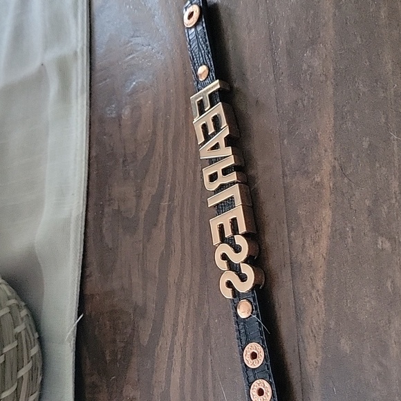 BOGO BCB Generation "FEARLESS" faux leather cuff bracelet - Picture 6 of 6